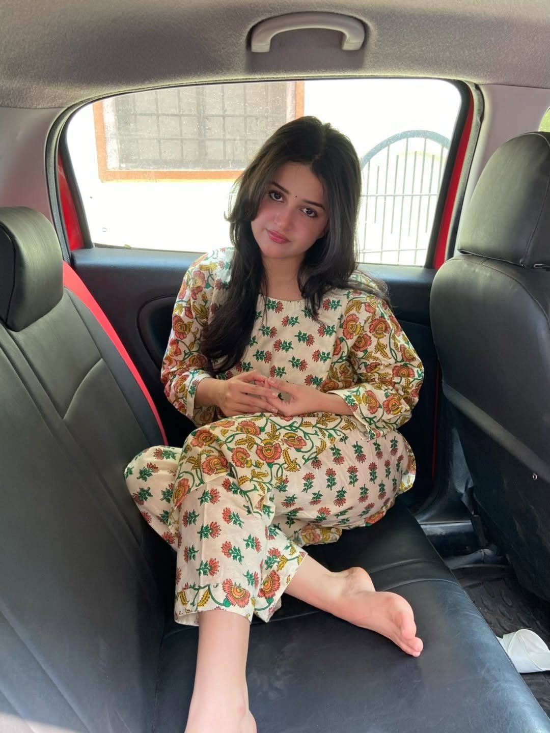 1 hour1000 2 hour2000 3 hour 2500 Full day 4000 Full night 4500Home sa...