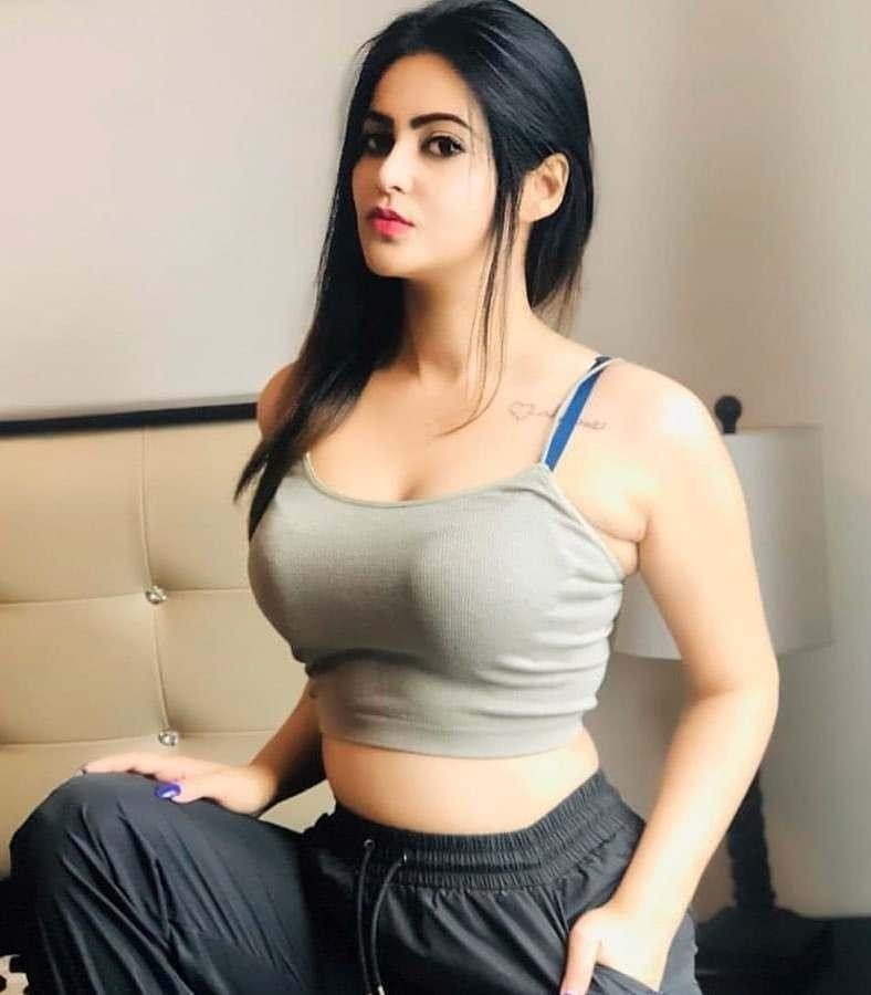 andheri-escorts-andheri-call-girls-services-rashi-varma