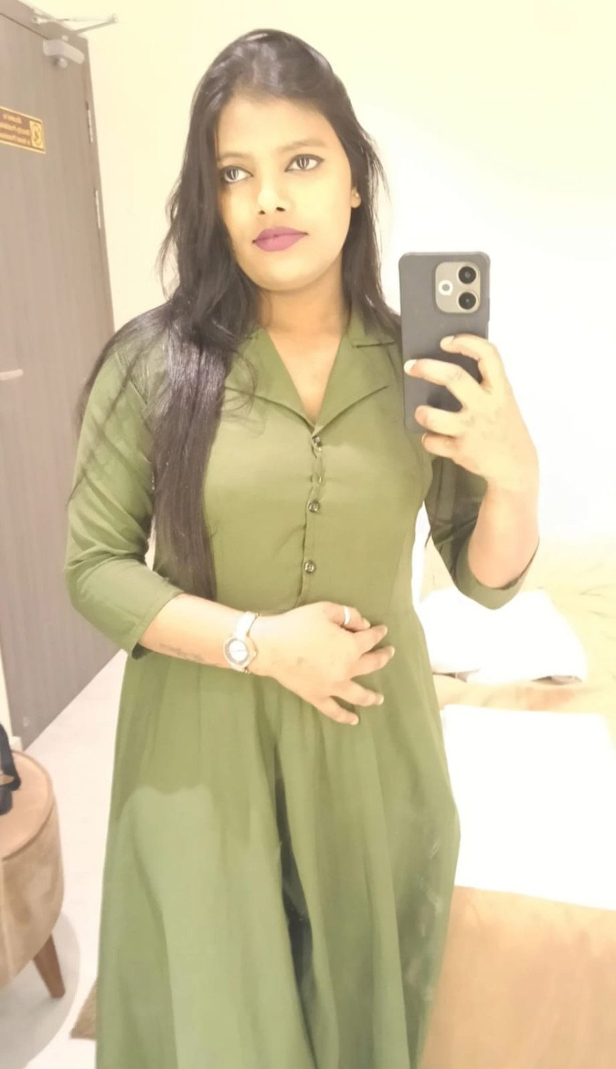 College girls available and aunty bhabhi available