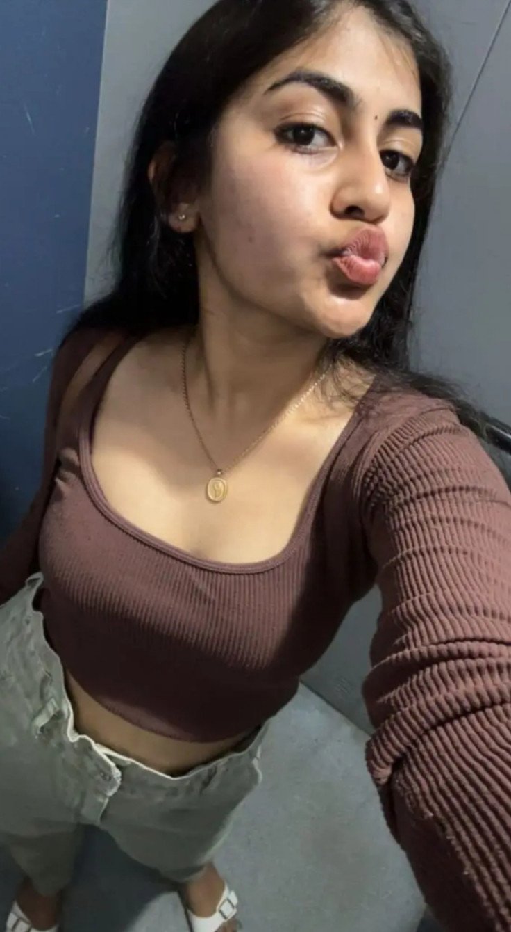College girls available and aunty bhabhi available