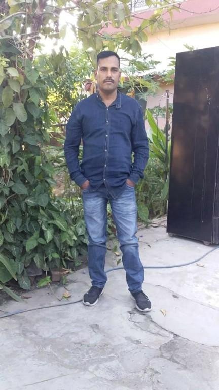 Chandigarh Mature Gigolo available for ladies and couples