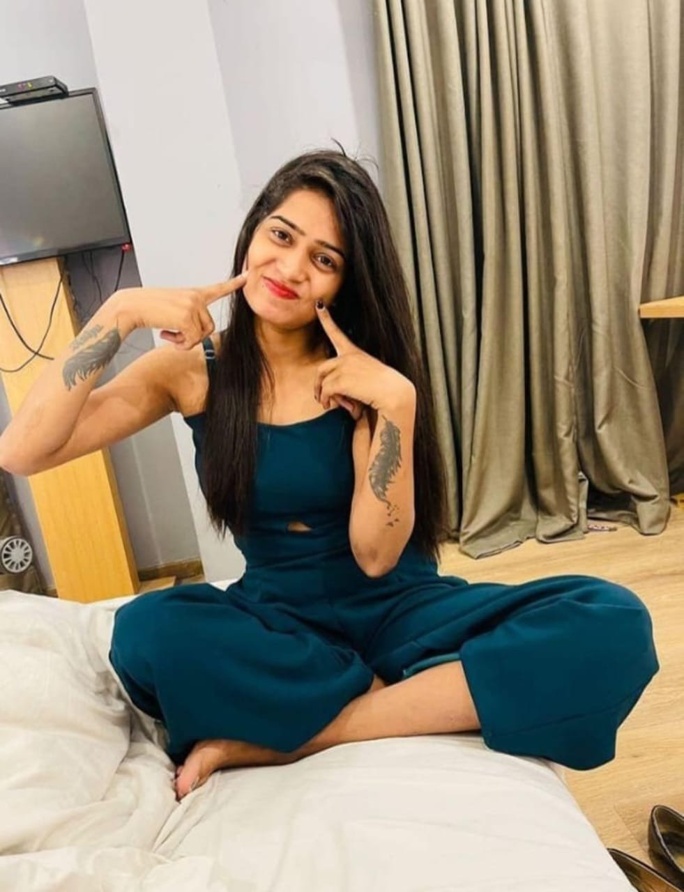 Sangli well educated beautiful slim natural model available Home and H...