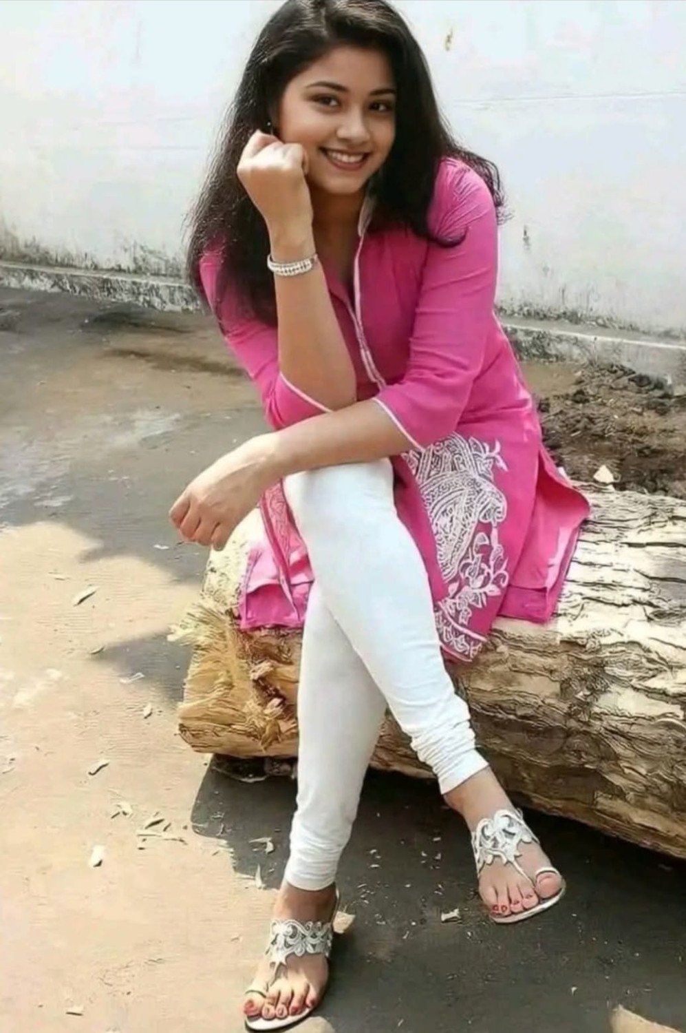 Low pric price️ %genuine call girls first call me full️information ful...