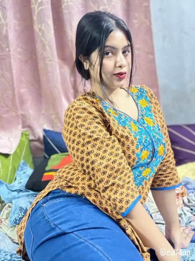 Real meet service call girl service college girl hot bhabhi aunty full...