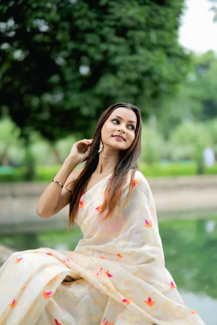 High profile independent college girl house wife aunty provide service
