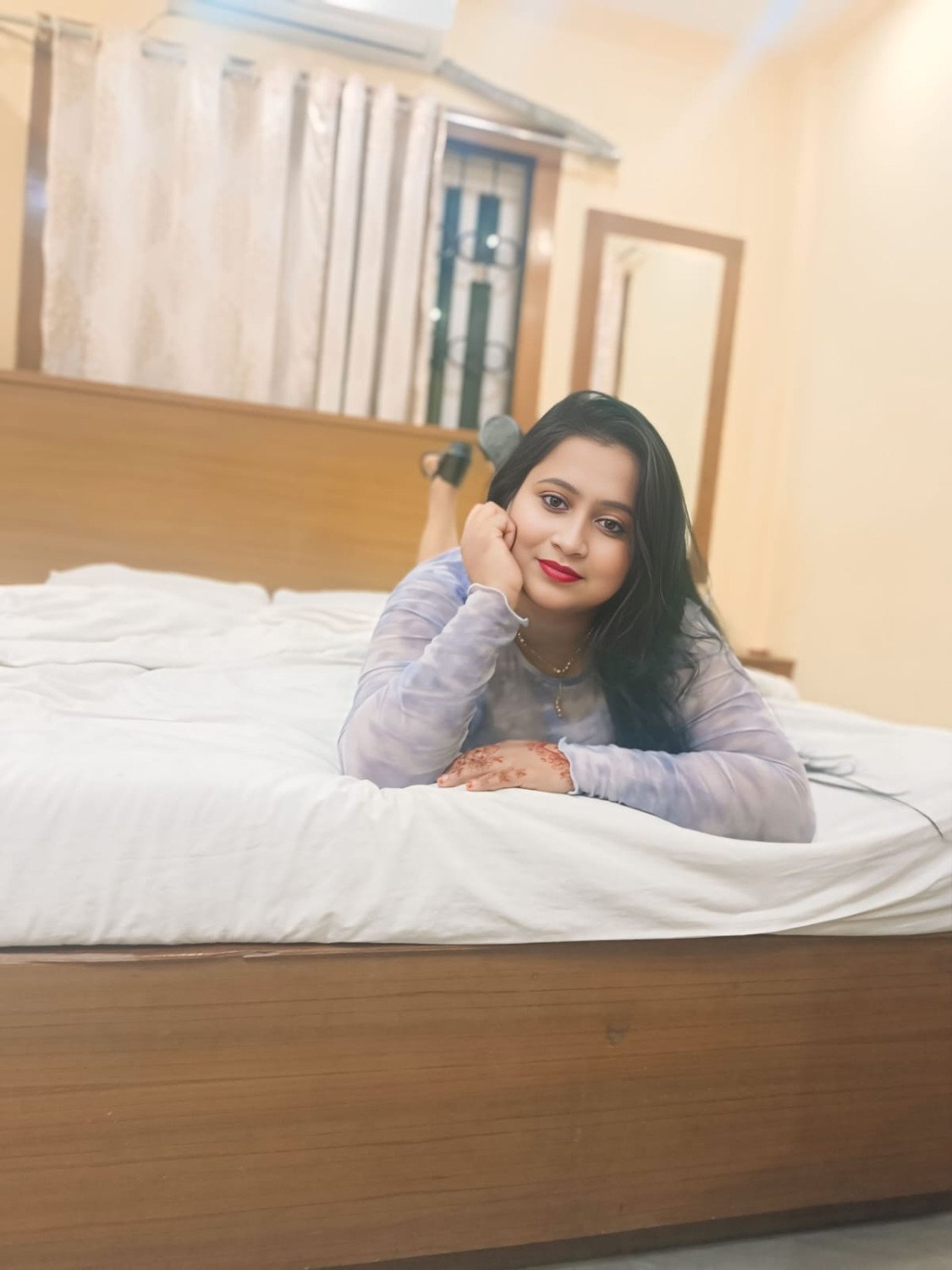 High profile independent college girl house wife aunty provide service