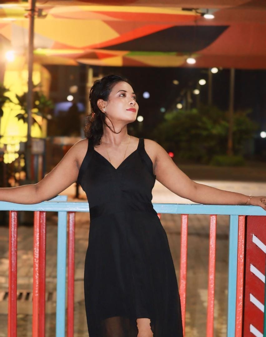 High profile independent college girl house wife aunty provide service