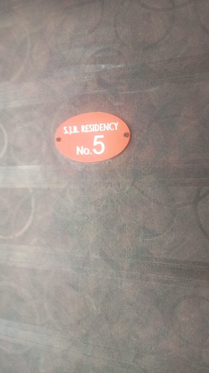 High profile independent college girl house wife aunty provide service