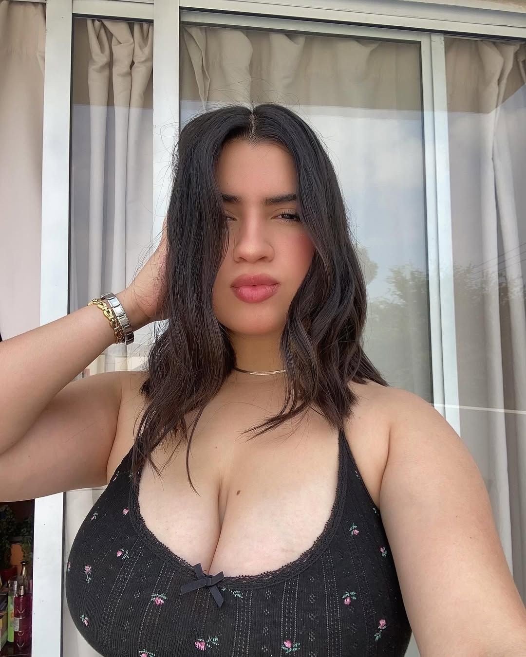 P U S S Y LICKING BOOBS PRESHING NIPPLES SUCKING RUBBING HARD FUCKING...