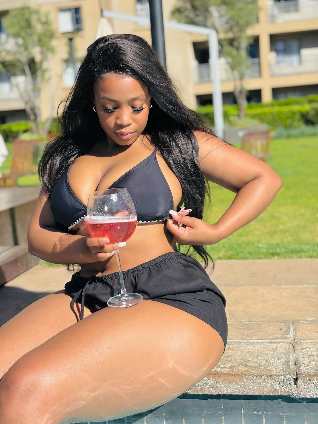 african-super-mario-tight-suirt-alluring-african-girl-ready-for-hot-sex