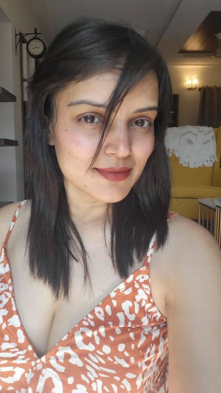 Ritika genuine service no any extra and online full safe and secure se...