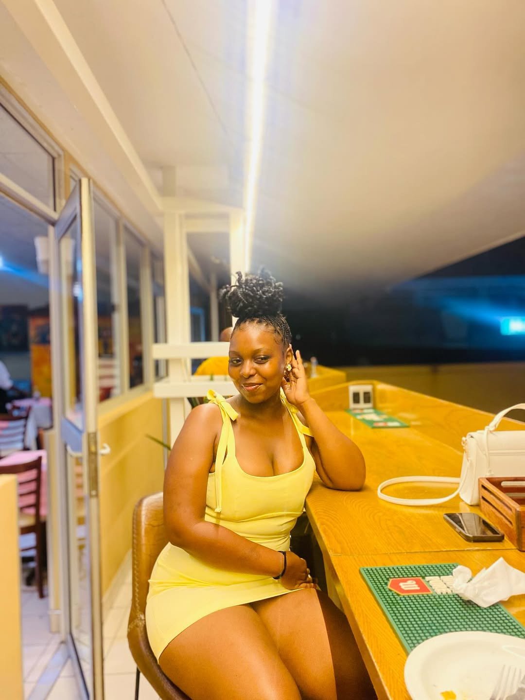 AFRICAN HOT FIGURE SEXY AFRICAN CALL GIRL FOR HARD SEX IN PONDY