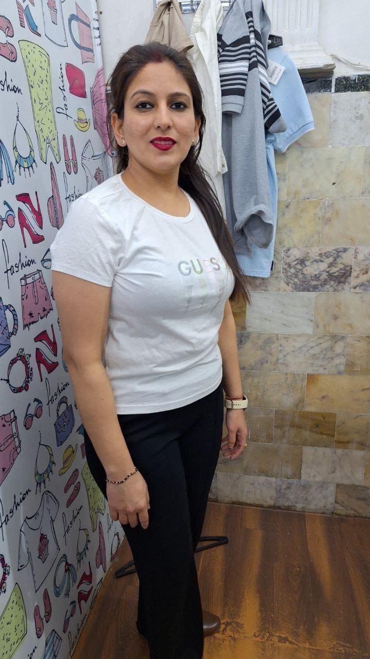 Vip kajal 1 hour 1000 2 hour 1500 3 hour 2000 Full day 3000 Full night...