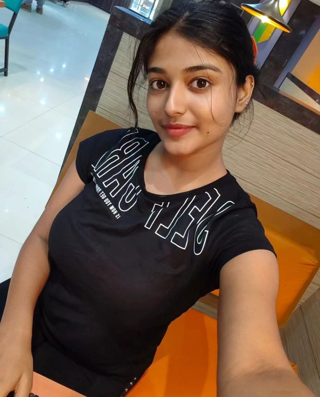 Sexxy Best low price genuine service available college girls aunty bha...