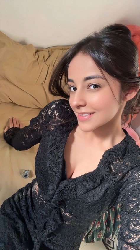 1 hr 1000 2 hr 1500 3 hr 2500 4 hr 3000 full night 4000 ️call ViP girl...