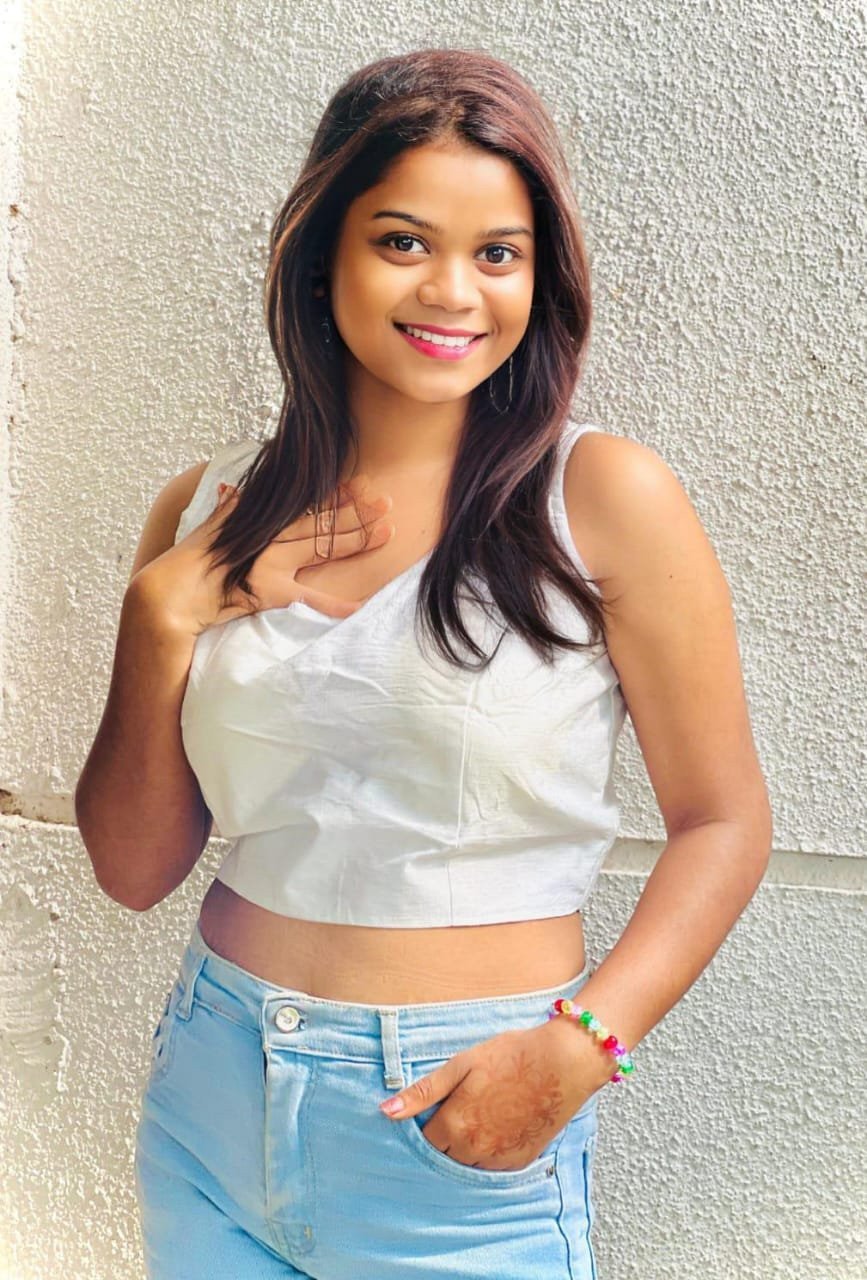 GIRIDIH _CALL ME COLLEGE GIRLS HOUSE WIFE HOTEL AND HOME SERVICE