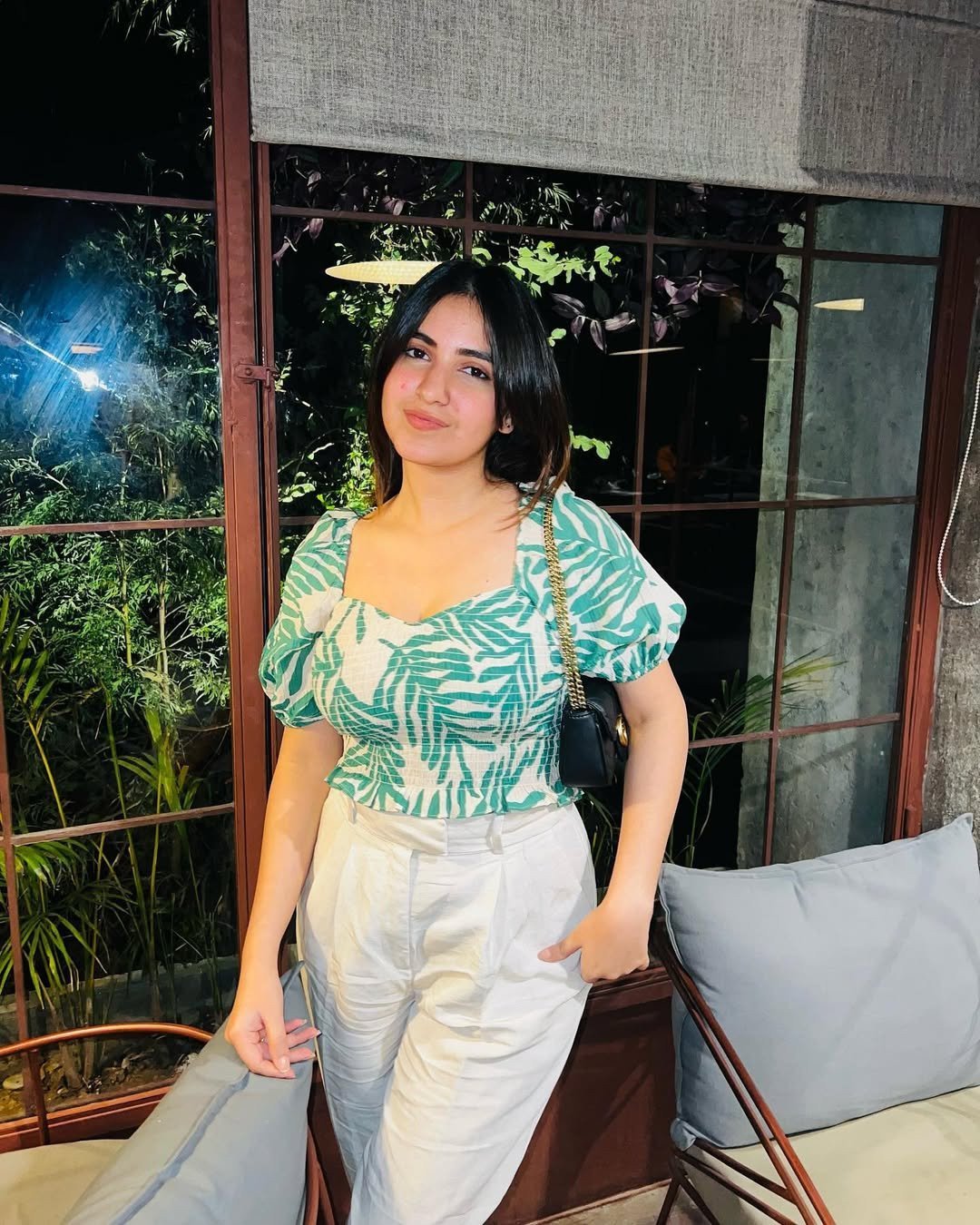 ONLY CASH PAYMENT VIP CALL GIRLS GENUINE ESCORTS SERVICE AVAILABLE ALL...