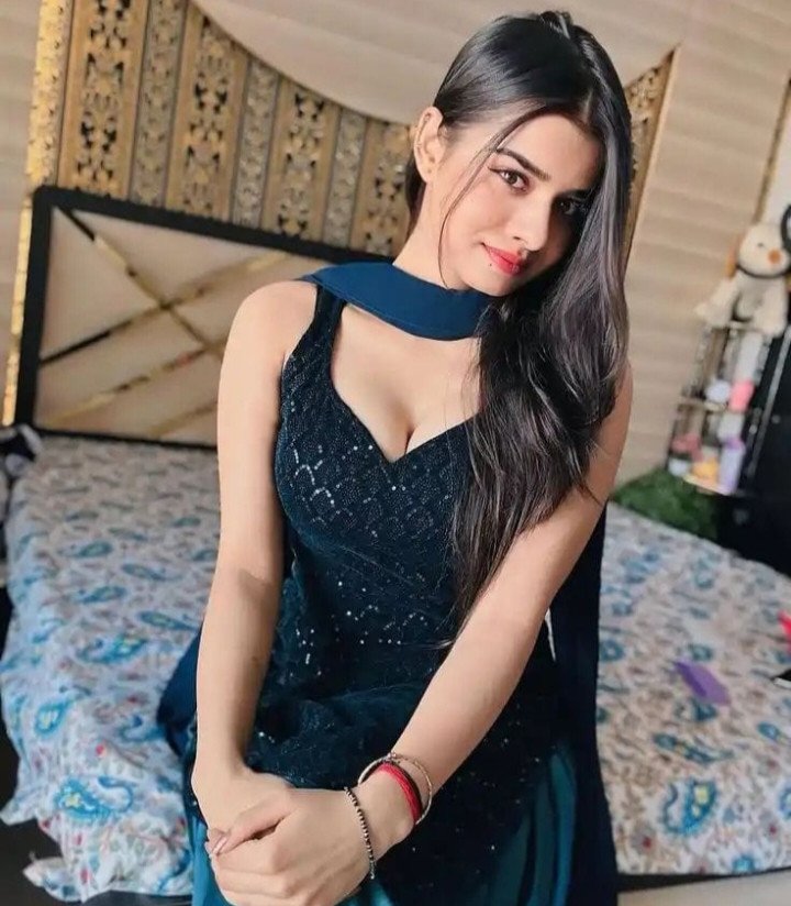 Hot sexy girl Home and hotel service available college girls and aunty...