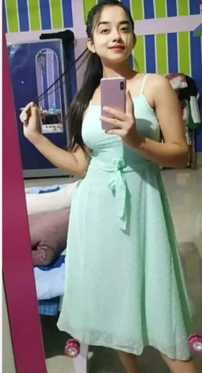 Hot sexy girl Home and hotel service available college girls and aunty...