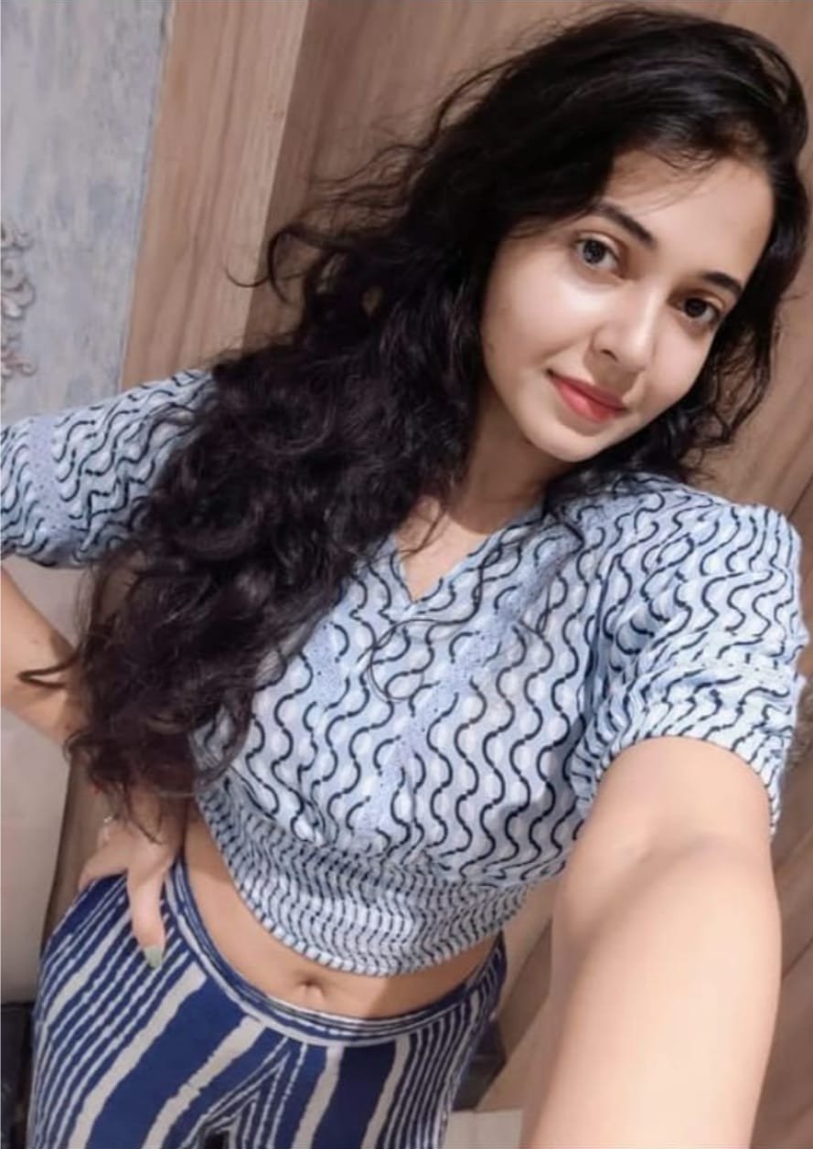 Call me Mahi shrama real meet college girl bhabhi aunty home service h...