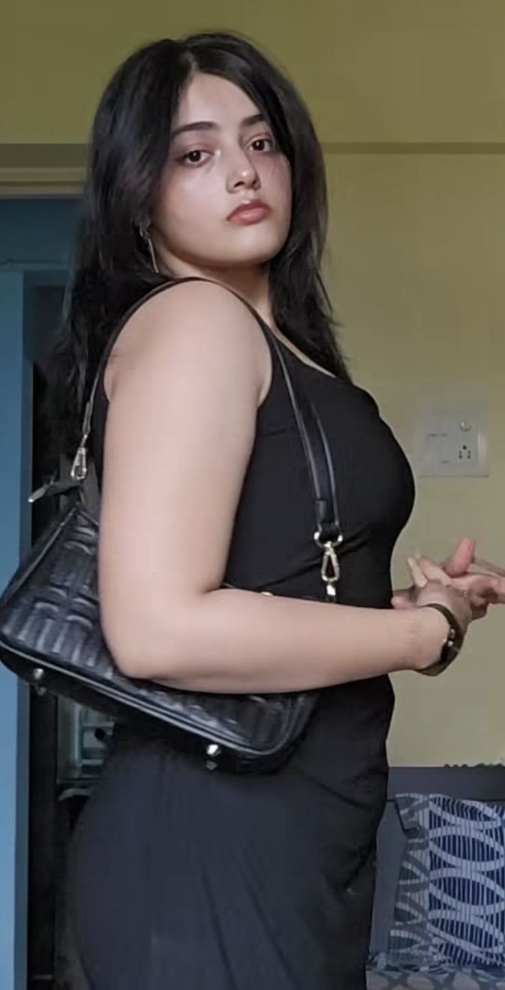 Call me 1 hr  1000 /-2 hr  1500 /-. 3hr  2500 /- full night