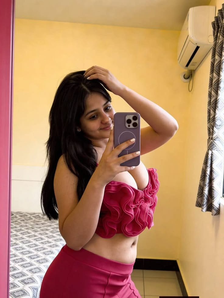 Call me 1 hr  1000 /-2 hr  1500 /-. 3hr  2500 /- full night