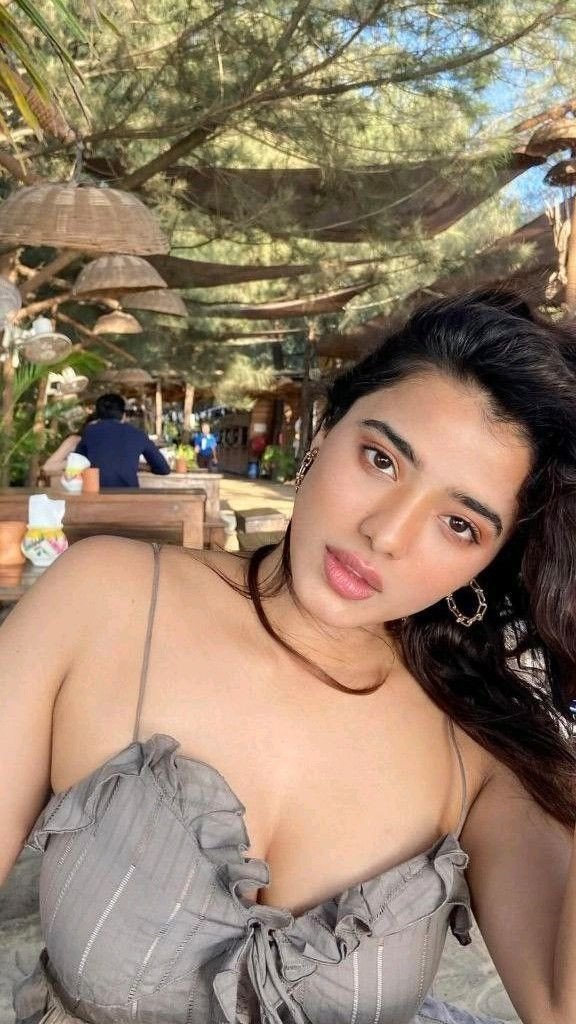 Low price ️️100% real High profile VIP genuine service available full...