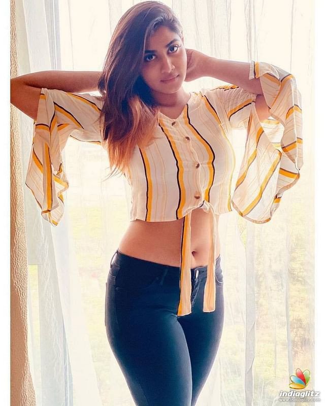 Low price ️️100% real High profile VIP genuine service available full...