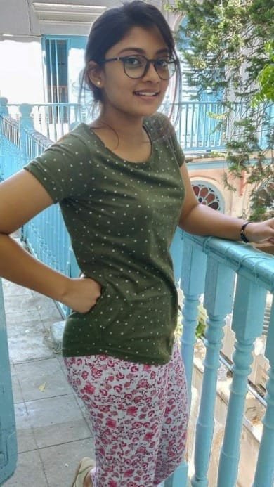 100% Real The Smart Girl Only For