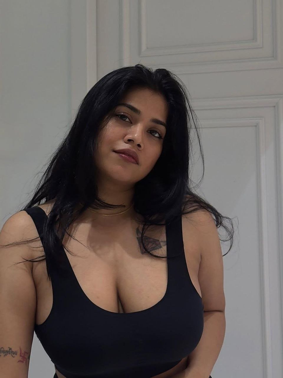 Mumbai Reputable Call Girls 7774808425, Vashi Independent Escorts Serv...