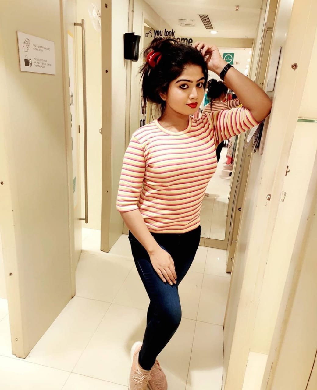AAROHI SHARMA CASH PEYMENT 100% GENUINE PROFILE BEST ESCORT SERVICE AV...