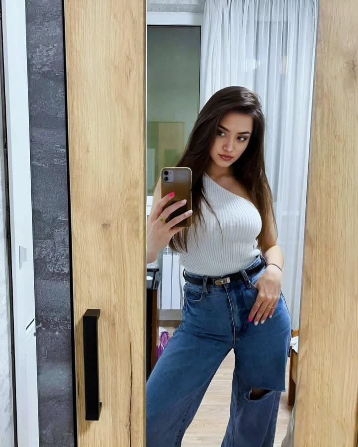 Home delivery priya sharma best escort service available 100%trusted