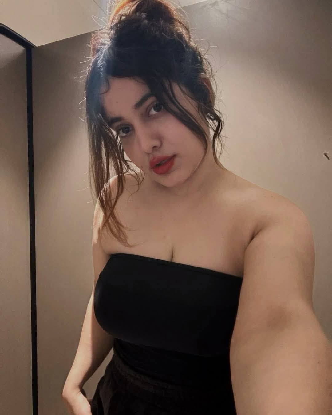 Home delivery priya sharma best escort service available 100%trusted