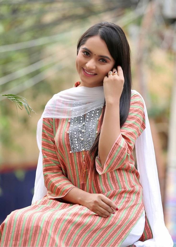 HALOL CALL GIRL️ 𝟗𝟐𝟗𝟔𝟬𝟒𝟏𝟖𝟏𝟖 ️ CALL GIRL IN ESCORT SERVICE PROVIDING