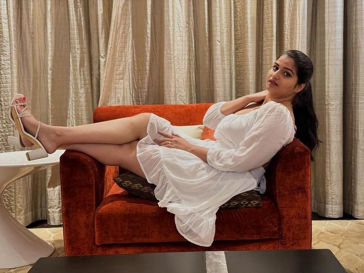 Agra high profiles model college girl available call me