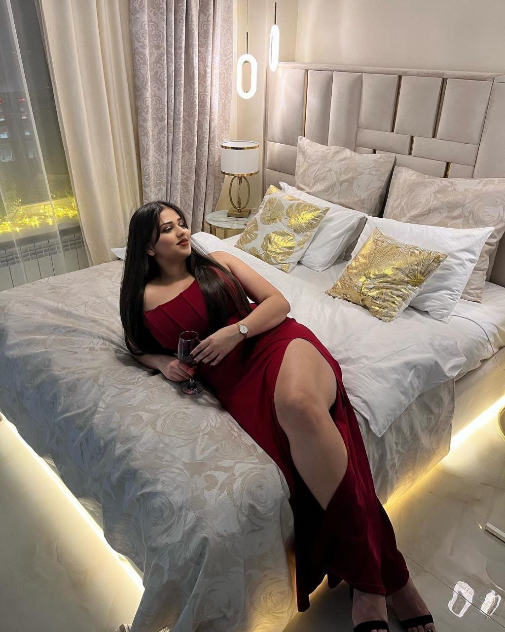 Call Girls In Lajpat Nagar Delhi 886OOO5519 Escort Service