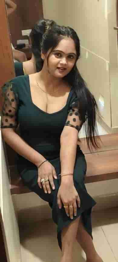 Solapur  Top model  𝟵𝟯𝟬𝟰𝟲𝟭𝟱𝟭𝟮𝟳 college call girl service available  in