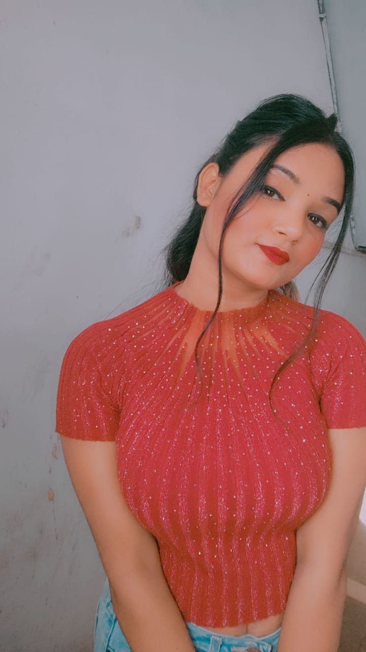 Call girl  waste model quality  genuine service VIP model Puja Sharma