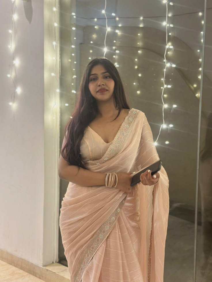 Agra high profiles model college girl available call me