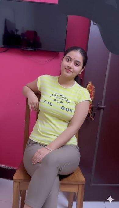 Guna  Top model  𝟵𝟯𝟬𝟰𝟲𝟭𝟱𝟭𝟮𝟳 college call girl service available  in