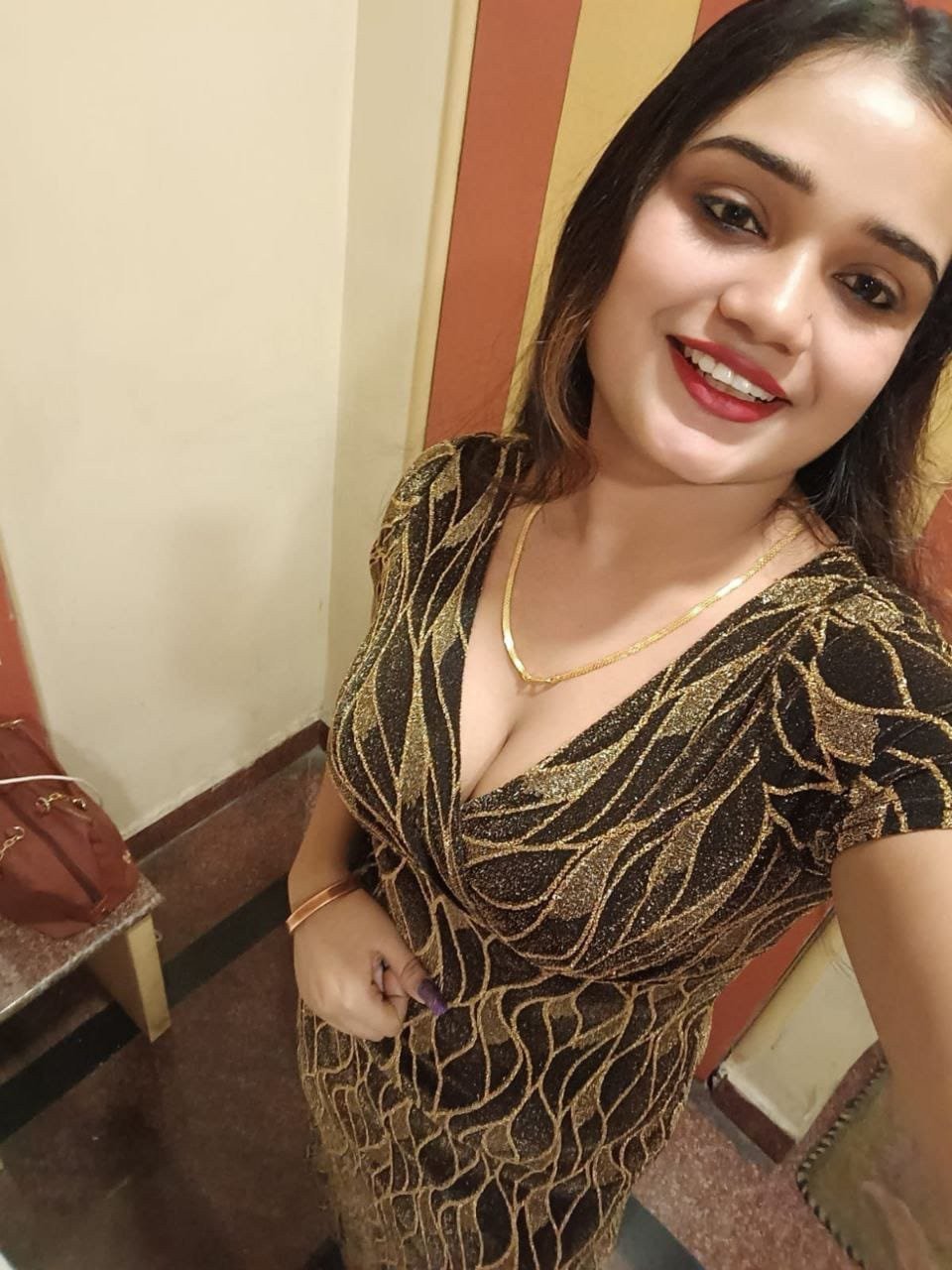 AAROHI SHARMA CALL GIRL 8521208368 ️ LOW PRICE CALL GIRL ️ 100% TRUSTE...