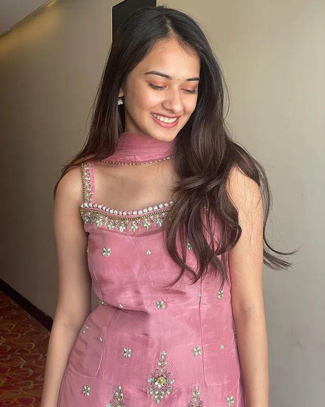 ️Call Girl 9523443469 Itz_Aisha ️Seeking Only Cash Paymen