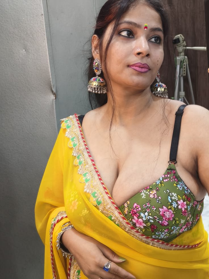 Hotel Service  Room Service  Home Services  𝟮𝟰 hr Available  Full Sex...