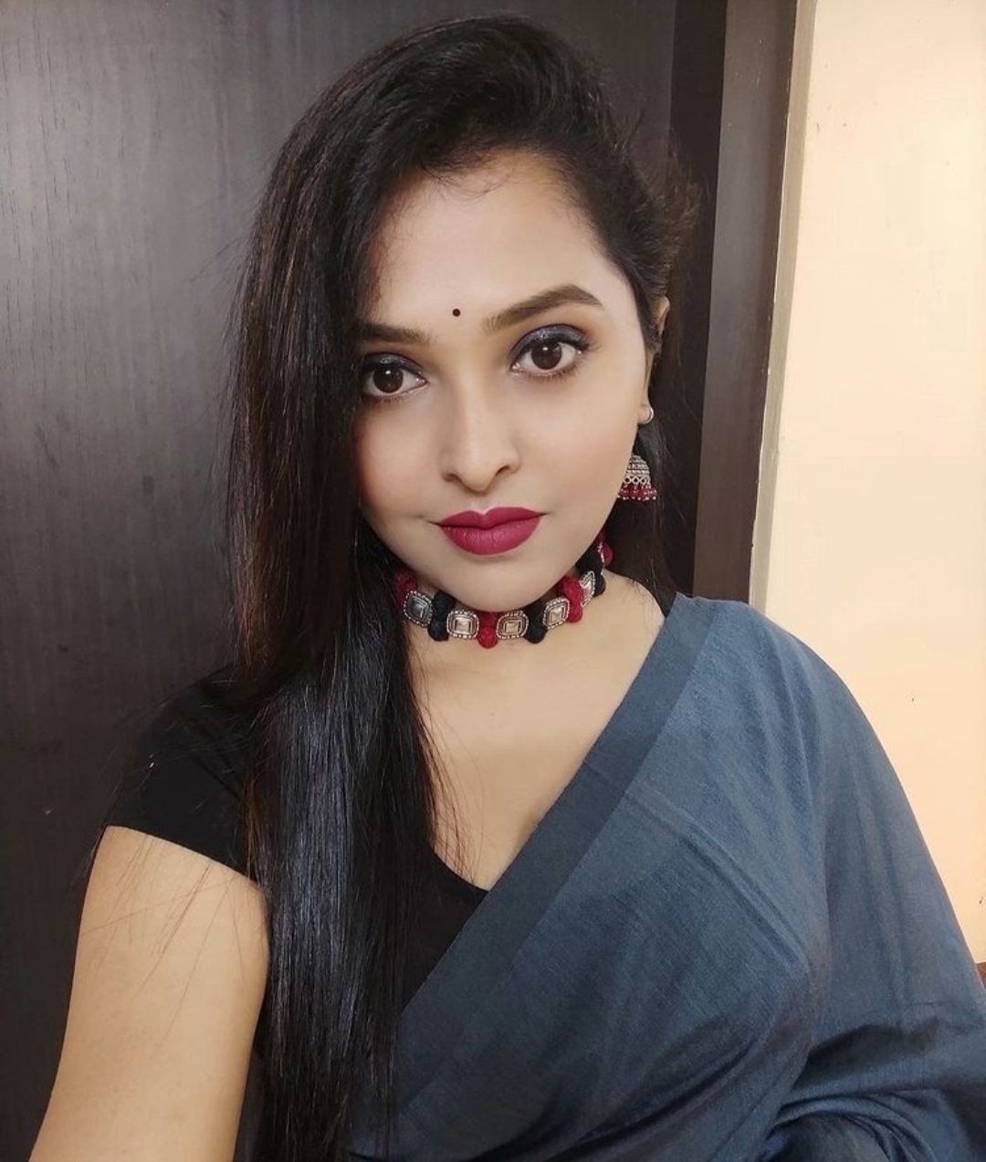 मुँह मे लडं लेगी भरपूर मज़ा देगी हर तरह से चोदने देगी