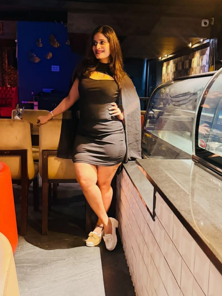 मुँह मे लडं लेगी भरपूर मज़ा देगी हर तरह से चोदने देगी