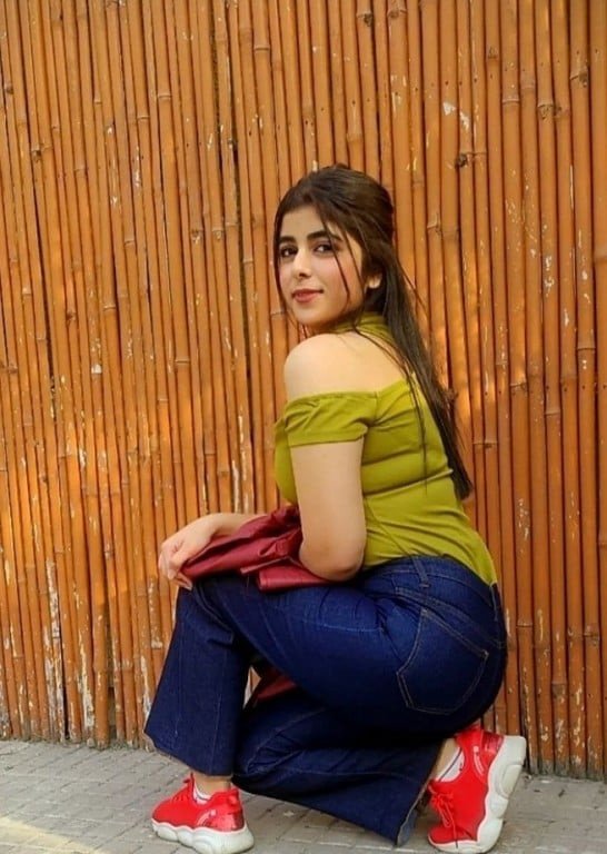 Lowest price call girl is very secure 24/7 safe service call me my age...