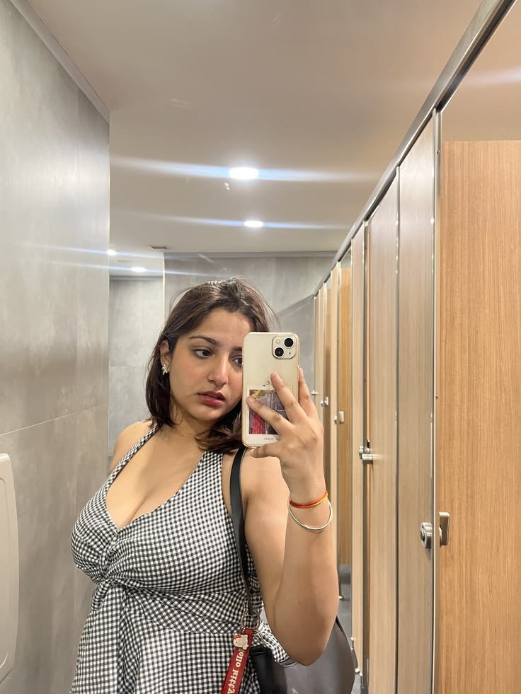 Agra high profiles model college girl available call me