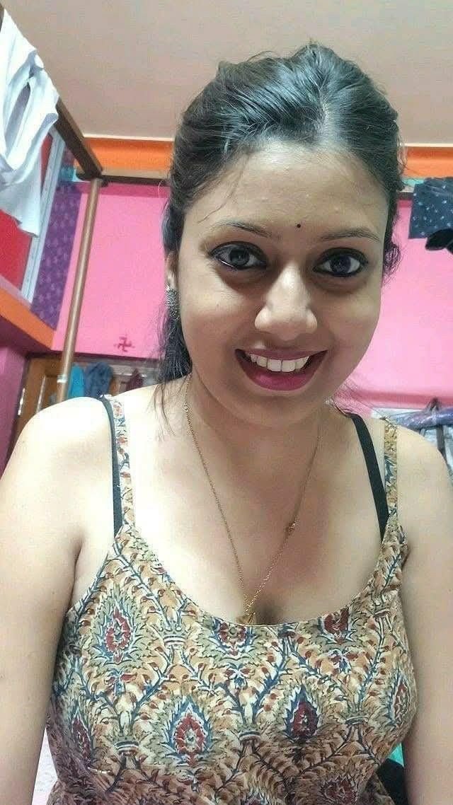 1 Hur 500 2Hr 1000  Full night , 2500 97980//30179Kajal Patel escort ️...