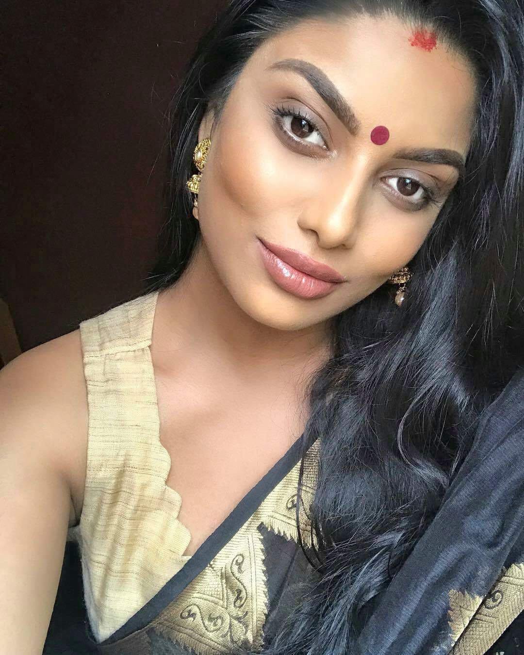 Home delivery priya sharma best escort service available 100%trusted