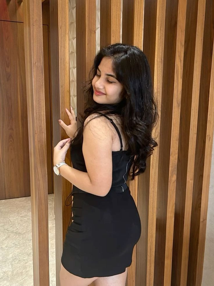 1 Hur 500 2Hr 1000  Full night , 2500 97980//30179Kajal Patel escort ️...
